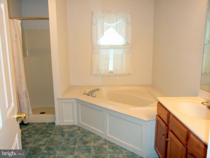 316 Anvil Road Nottingham, PA 19362 - Photo 13 of 22 Master Bathroom