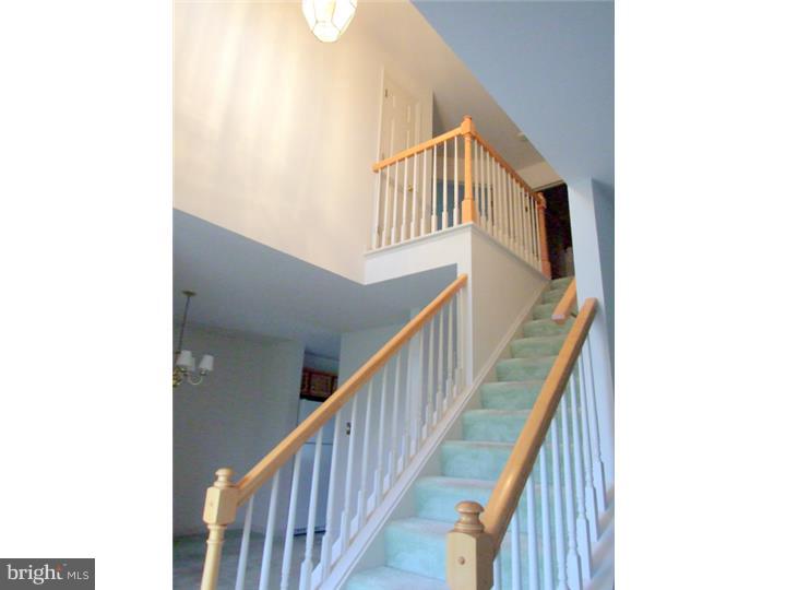 316 Anvil Road Nottingham, PA 19362 - Photo 3 of 22 Foyer