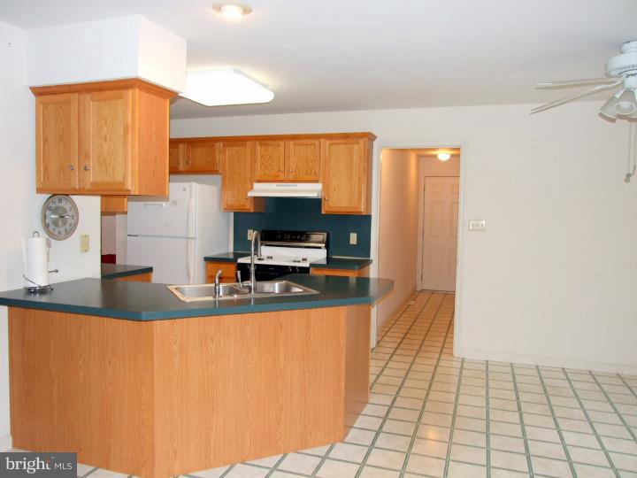 316 Anvil Road Nottingham, PA 19362 - Photo 4 of 22 Kitchen