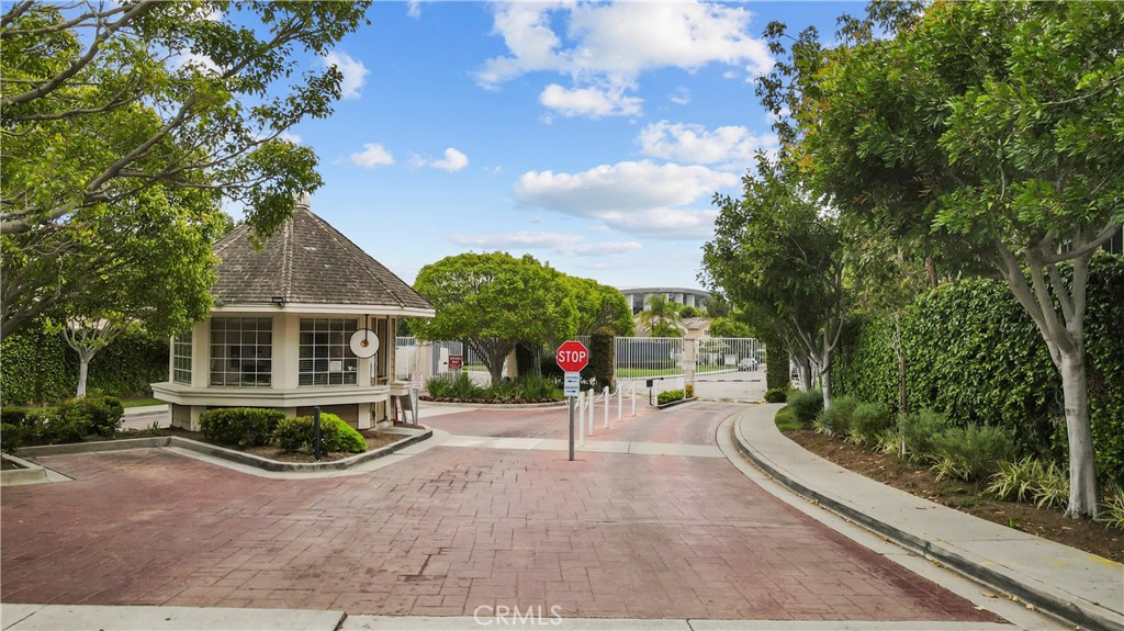 8712 Chessington Drive, Unit 255D, Inglewood, CA 90305 Compass