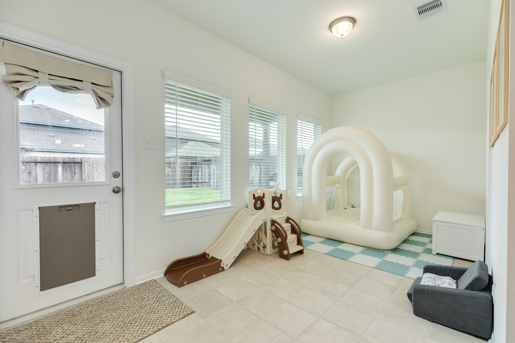 10514 Watershed Drive Rosharon, TX 77583 - Photo 15 of 28