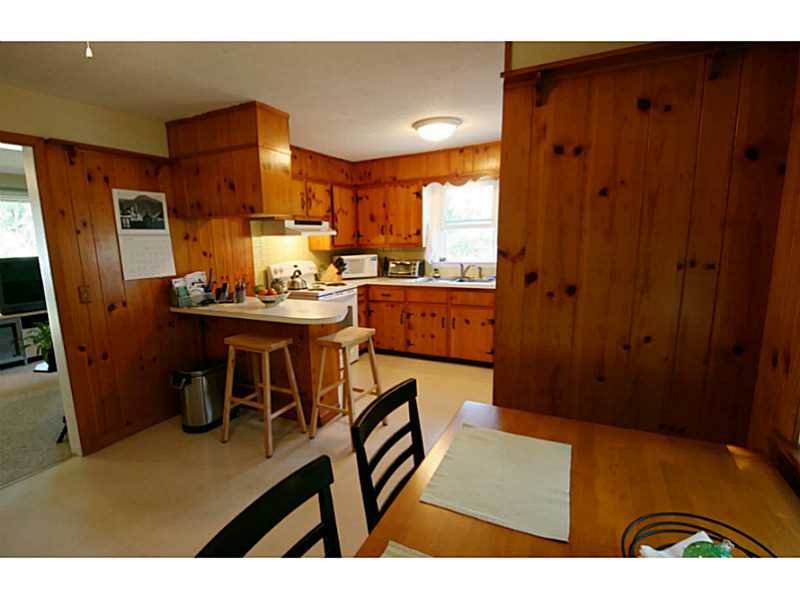 20 Normandy Road South Kingstown, RI 02879 - Photo 14 of 18 Dining Area.