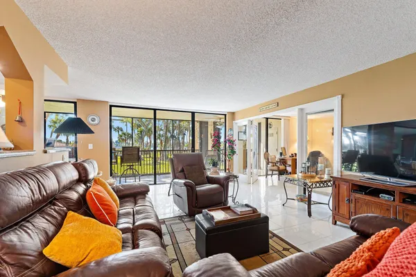 $839,900 | 1000 N North Us Highway 1, Unit JA102, Jupiter, FL 33477