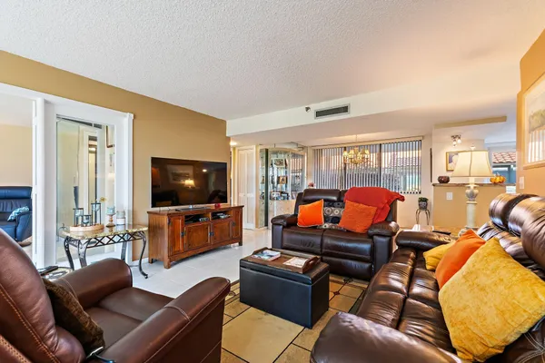 $839,900 | 1000 N North Us Highway 1, Unit JA102, Jupiter, FL 33477