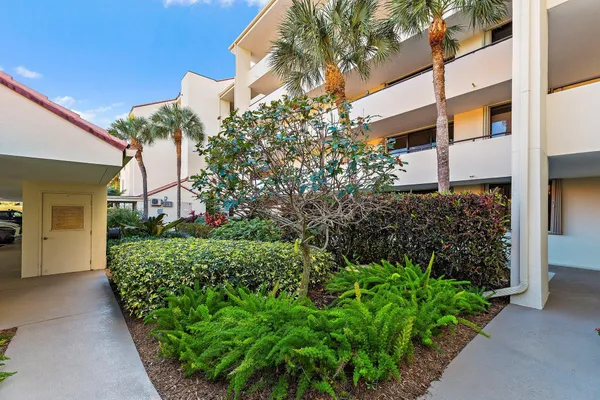 $839,900 | 1000 N North Us Highway 1, Unit JA102, Jupiter, FL 33477