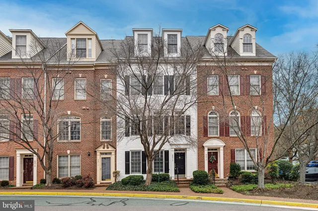 $4,250 | 8872 Ashgrove House Lane, Vienna, VA 22182