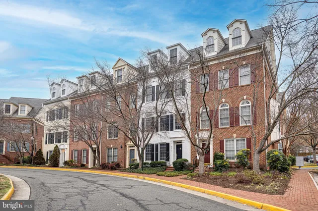 $4,250 | 8872 Ashgrove House Lane, Vienna, VA 22182