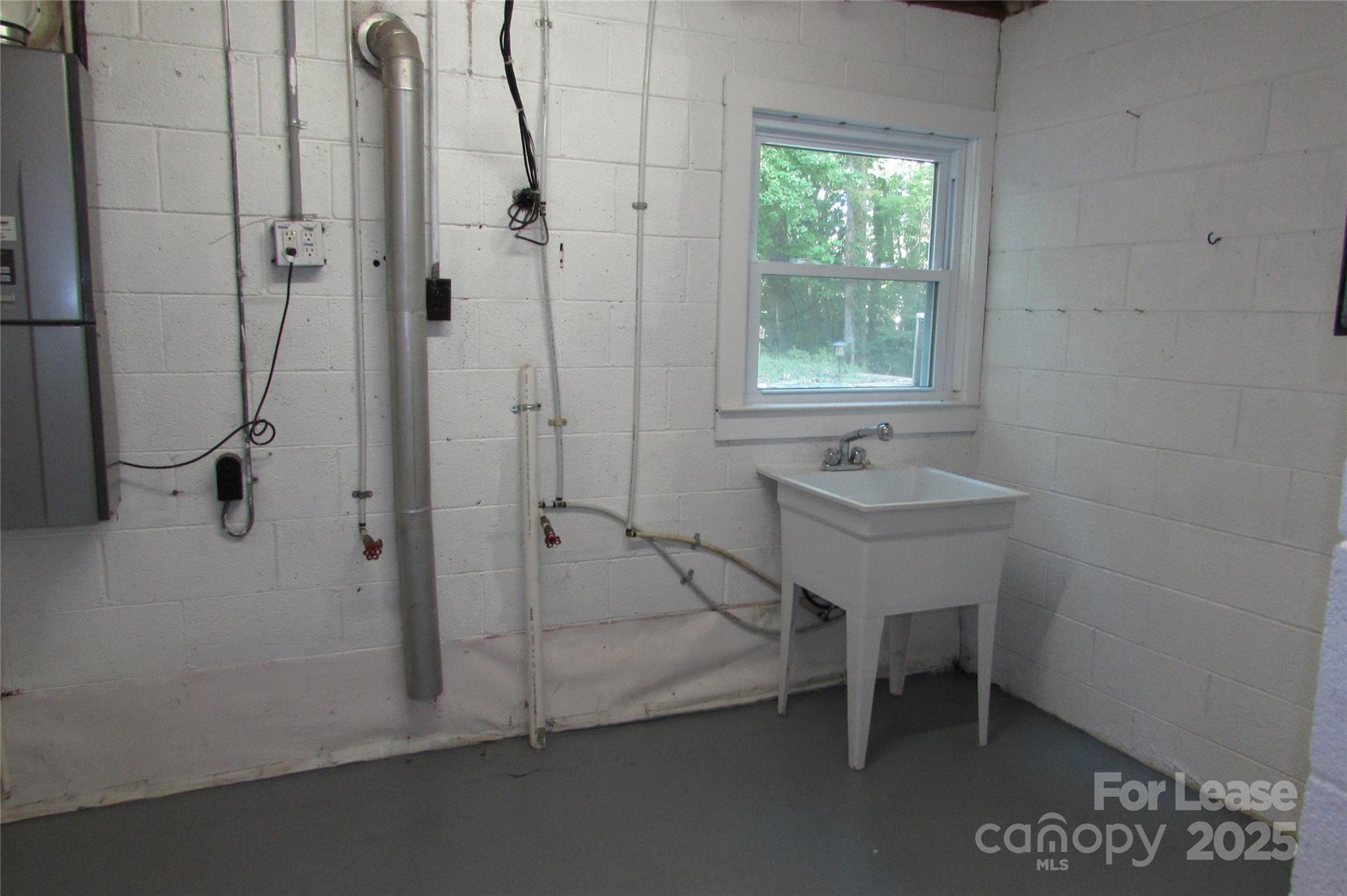 501 Dunham Road Gastonia, NC 28054 - Photo 25 of 28 a bathroom with a sink and a shower