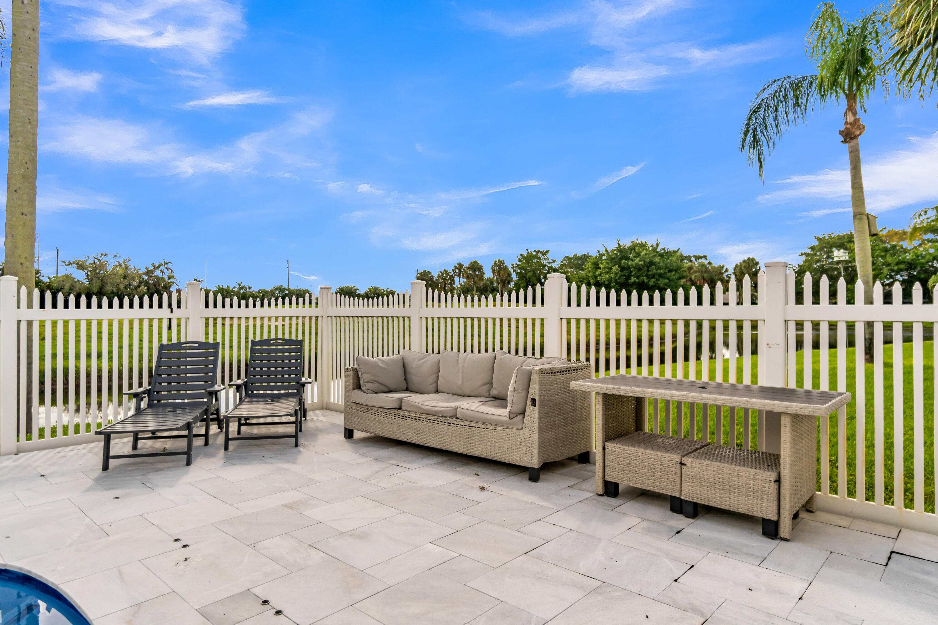 10131 Camelback Lane Boca Raton, FL 33498 - Photo 22 of 28 48