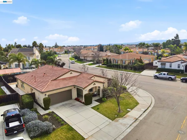$749,000 | 1718 Kyle Dayton Drive, Tracy, CA 95376