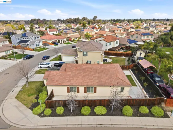 $749,000 | 1718 Kyle Dayton Drive, Tracy, CA 95376