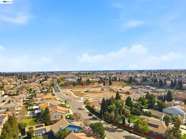 $749,000 | 1718 Kyle Dayton Drive, Tracy, CA 95376