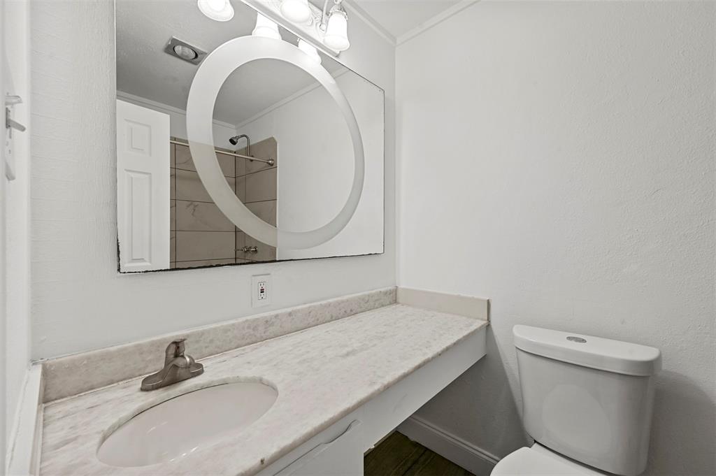 2029 Greenwood Road Carrollton, TX 75006 - Photo 16 of 20