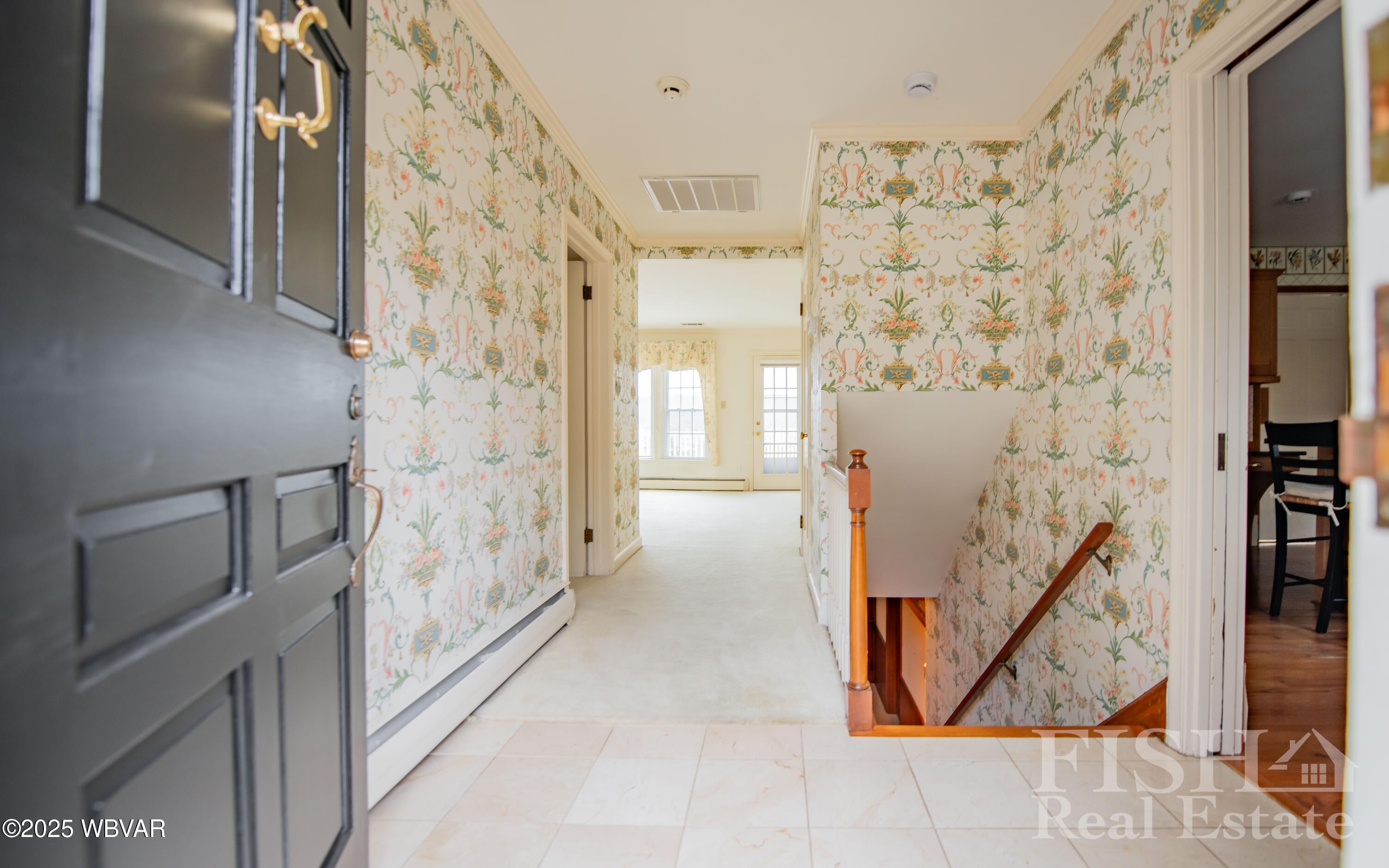 204 Roderick Road Williamsport, PA 17701 - Photo 12 of 40 Entryway