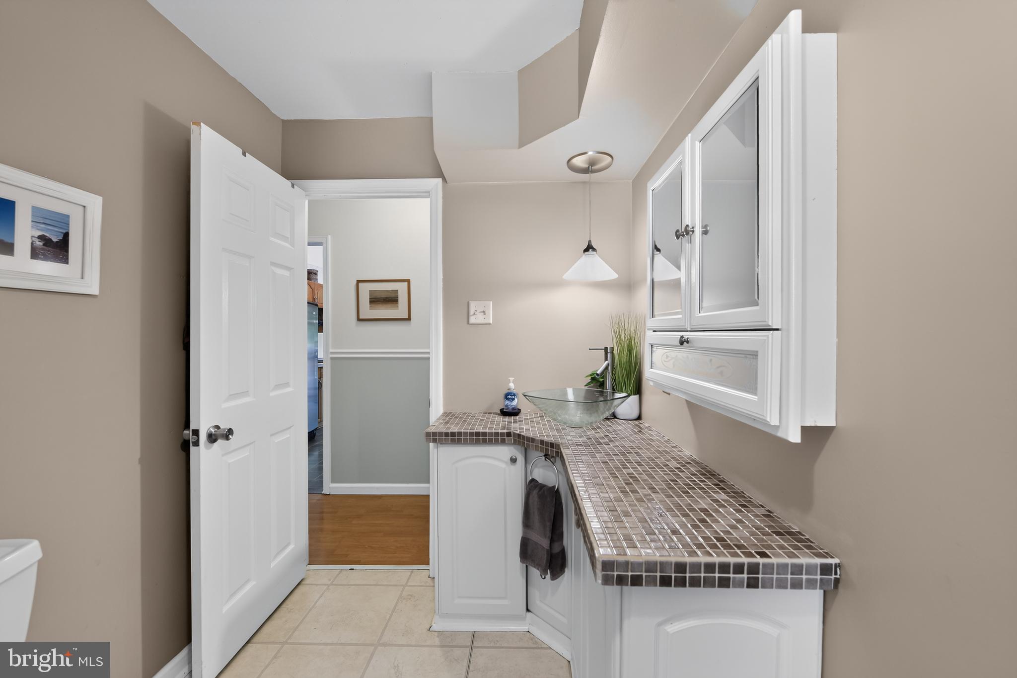 233 Snyder Road Pottstown, PA 19464 - Photo 28 of 39 Hall Bath