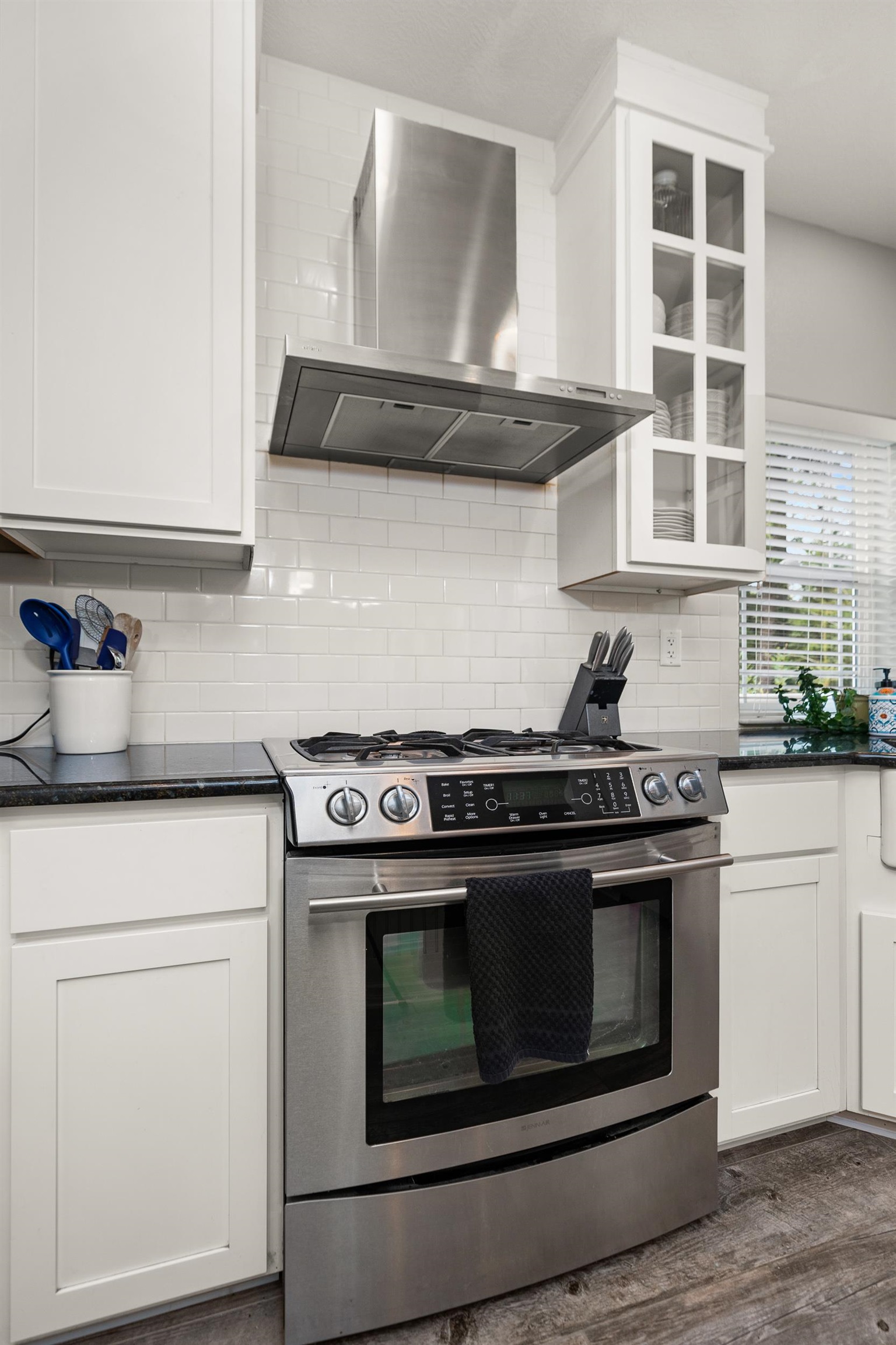 16116 East Cooper Road Mead, WA 99021 - Photo 17 of 44