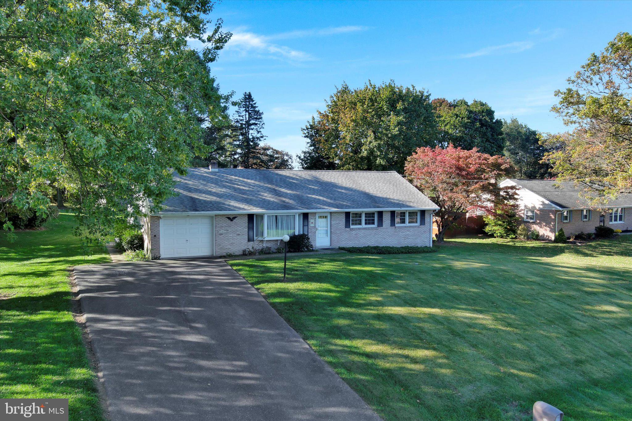 26 Snyder Hill Road, Lititz