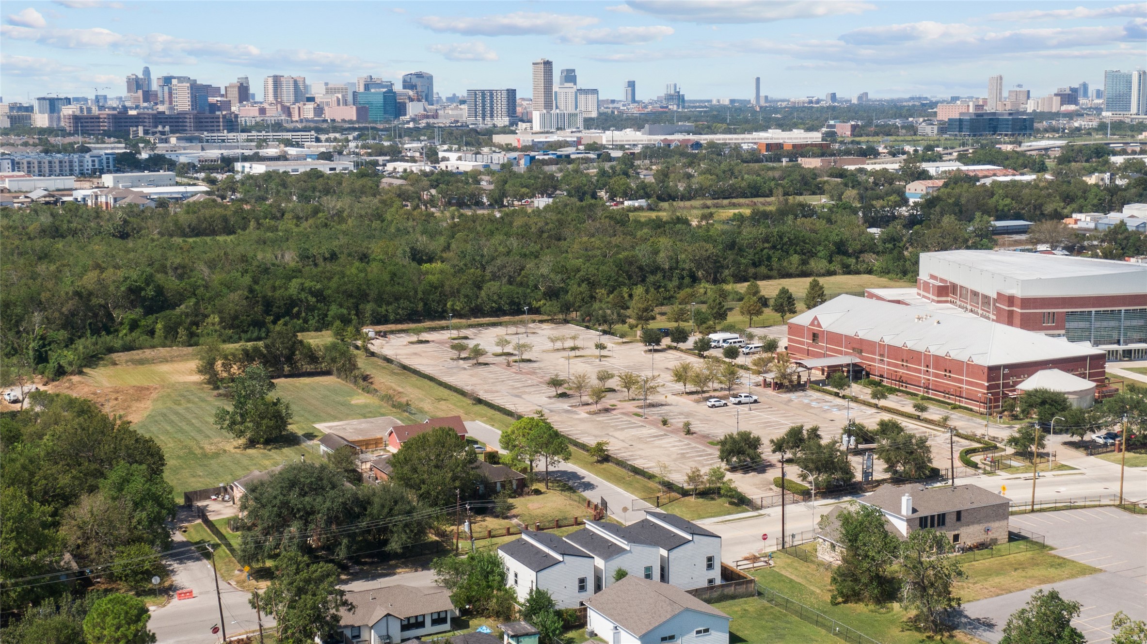 7089 Tierwester Street Houston, TX 77021 - Photo 35 of 35 a view of a city