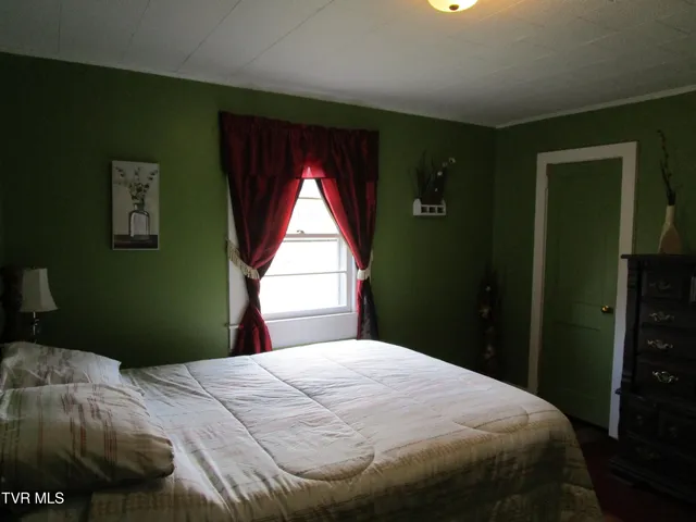 $295,500 | 225 Highway 91, Shady Valley, TN 37688