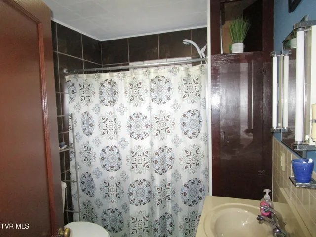 $295,500 | 225 Highway 91, Shady Valley, TN 37688