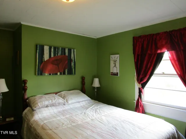 $295,500 | 225 Highway 91, Shady Valley, TN 37688