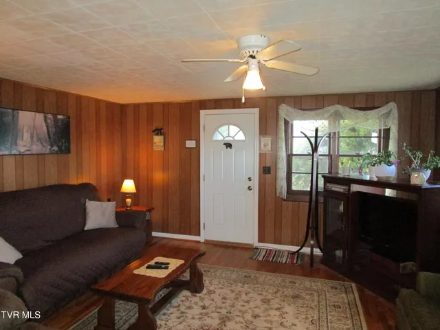 $295,500 | 225 Highway 91, Shady Valley, TN 37688