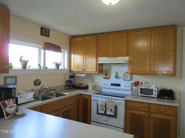 $295,500 | 225 Highway 91, Shady Valley, TN 37688