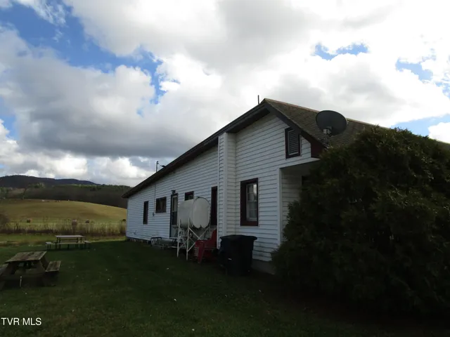 $295,500 | 225 Highway 91, Shady Valley, TN 37688