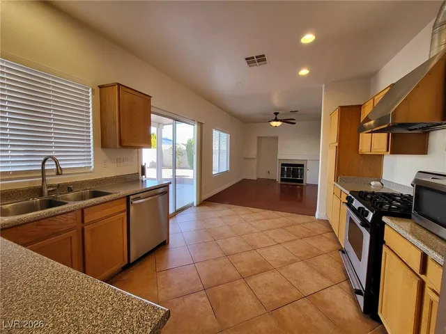 $2,235 | 1158 Founders Court, Henderson, NV 89074