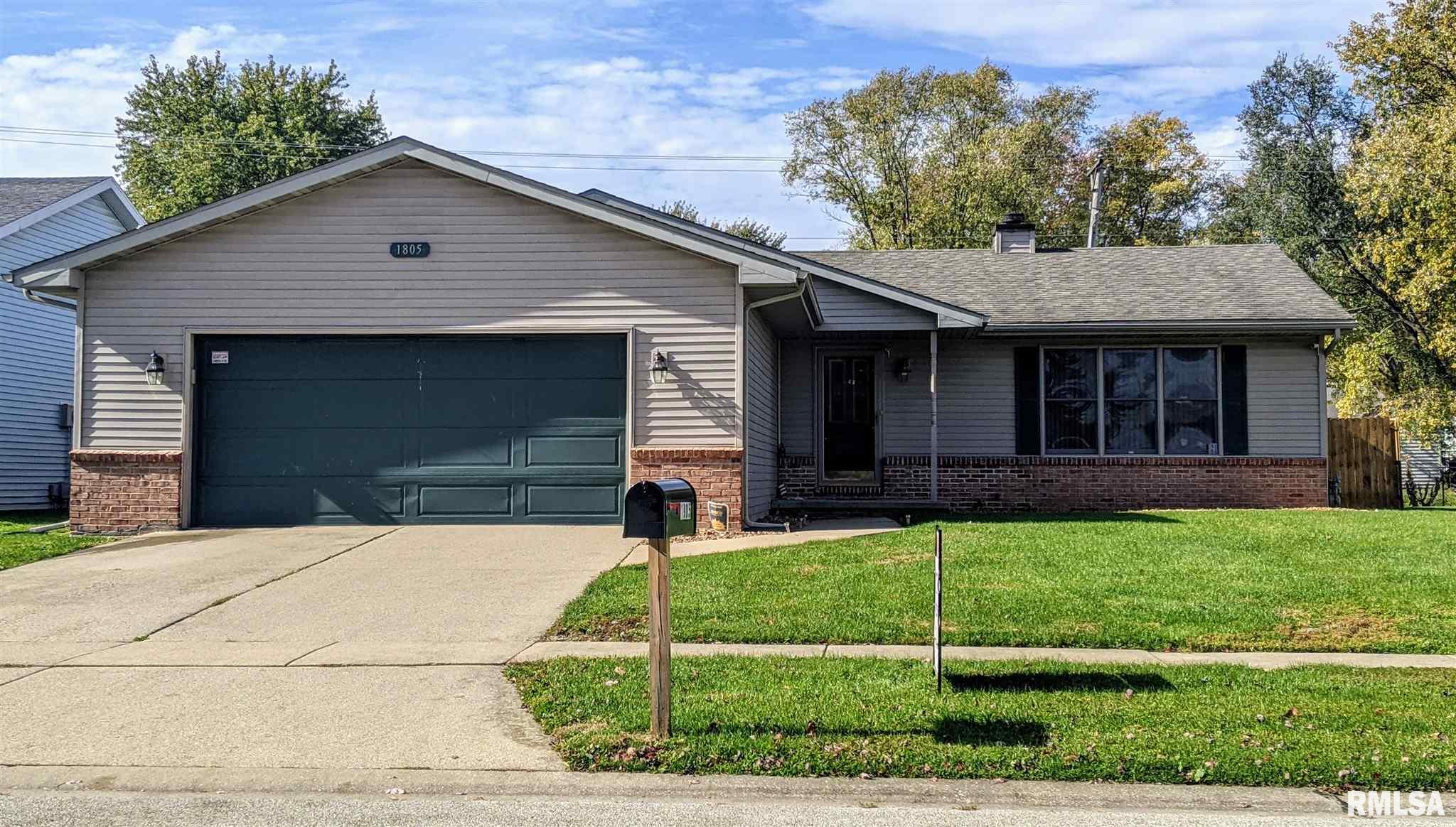 1805 Scarbrough Road Springfield, IL 62702 - Photo 1 of 36