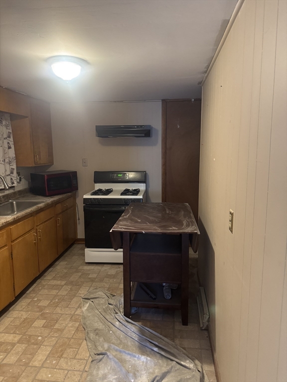 3 Kent Terrace, Unit 1 Saugus, MA 01906 - Photo 3 of 6