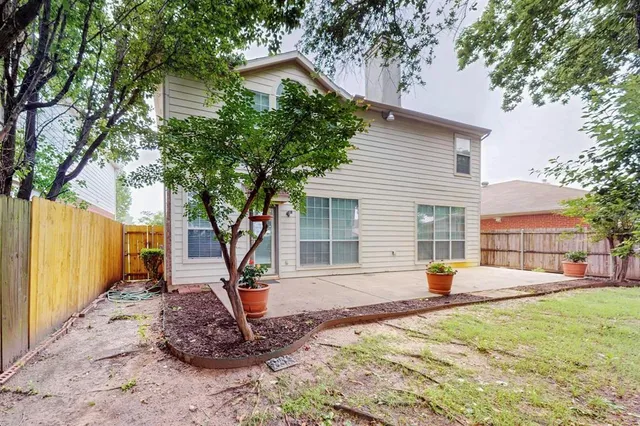 $320,000 | 8413 Vicksburg Lane, Fort Worth, TX 76123