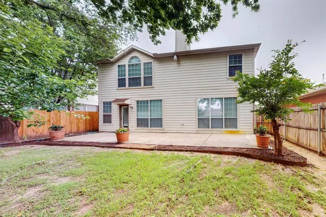 $320,000 | 8413 Vicksburg Lane, Fort Worth, TX 76123