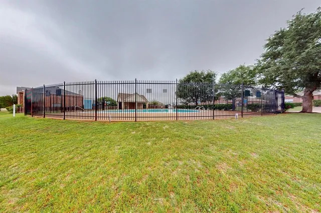 $320,000 | 8413 Vicksburg Lane, Fort Worth, TX 76123
