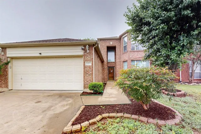 $320,000 | 8413 Vicksburg Lane, Fort Worth, TX 76123
