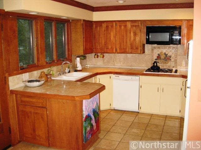 1128 Riverside Drive North Hudson, WI 54016 - Photo 2 of 18 Gallery Image 2
