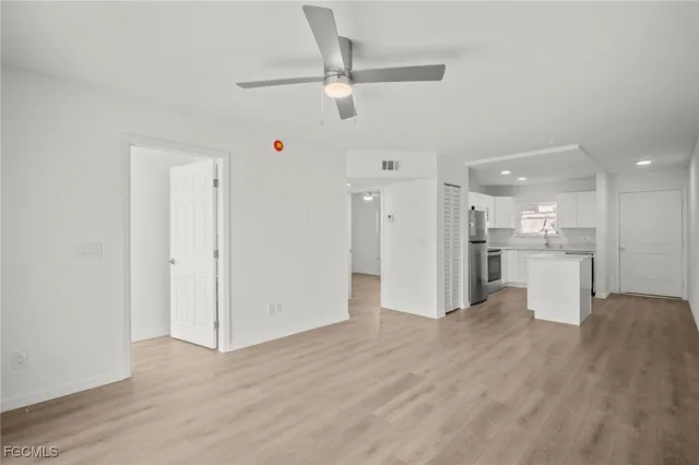 $1,300 | 16881 Davis Road, Unit 214, Fort Myers, FL 33908