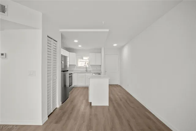 $1,300 | 16881 Davis Road, Unit 214, Fort Myers, FL 33908