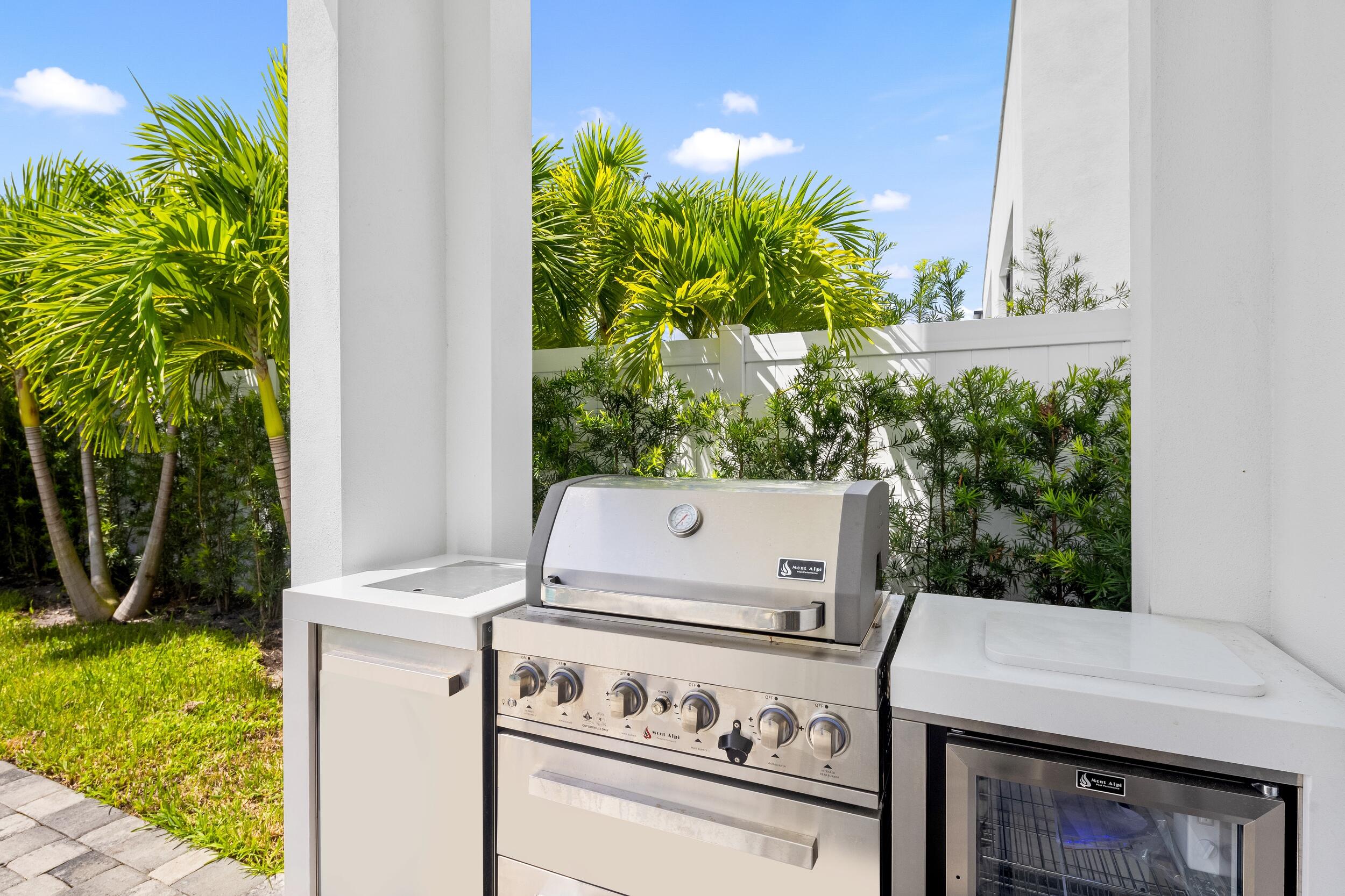 698 Jeffery Street Boca Raton, FL 33487 - Photo 13 of 47 Patio