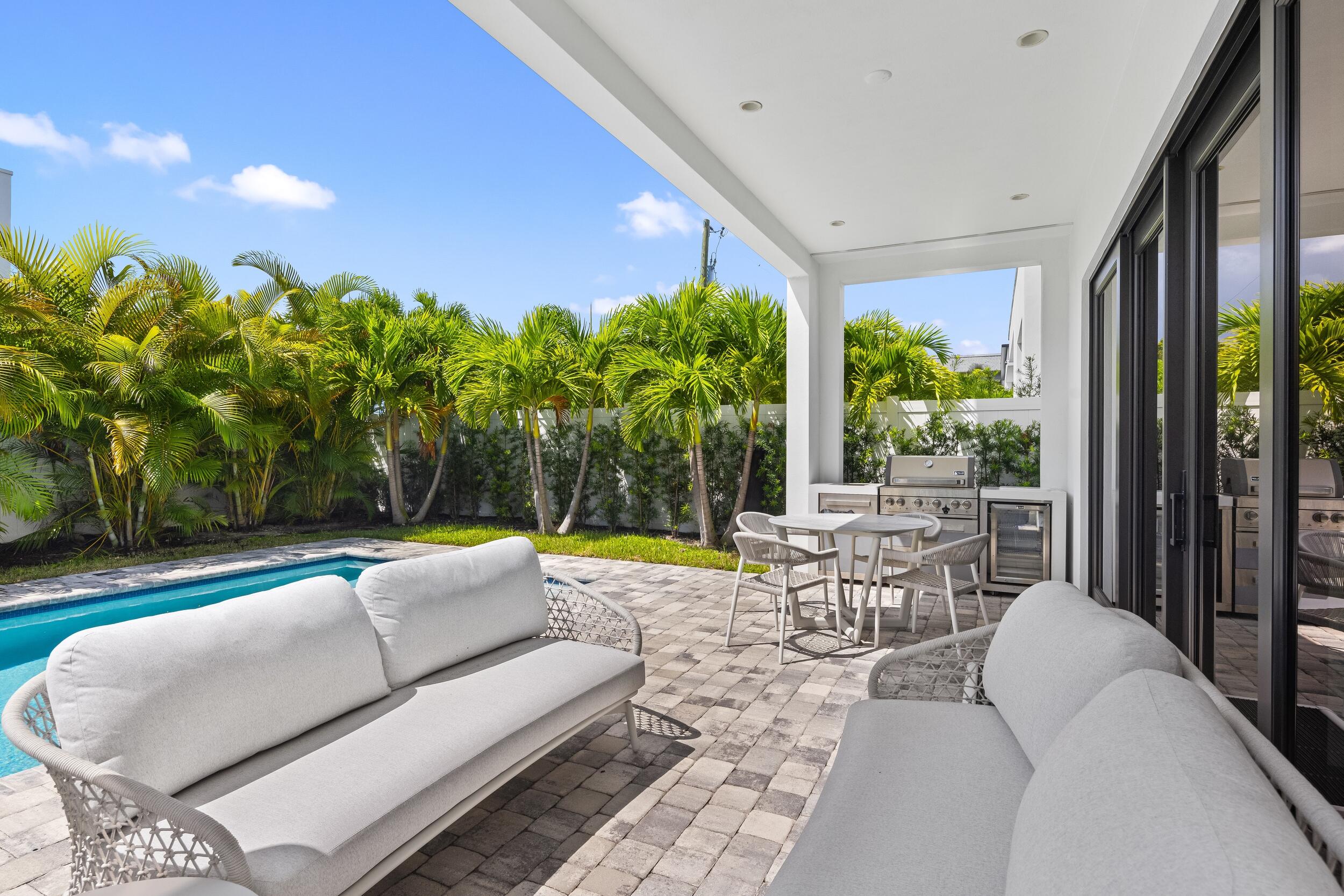 698 Jeffery Street Boca Raton, FL 33487 - Photo 14 of 47 Patio