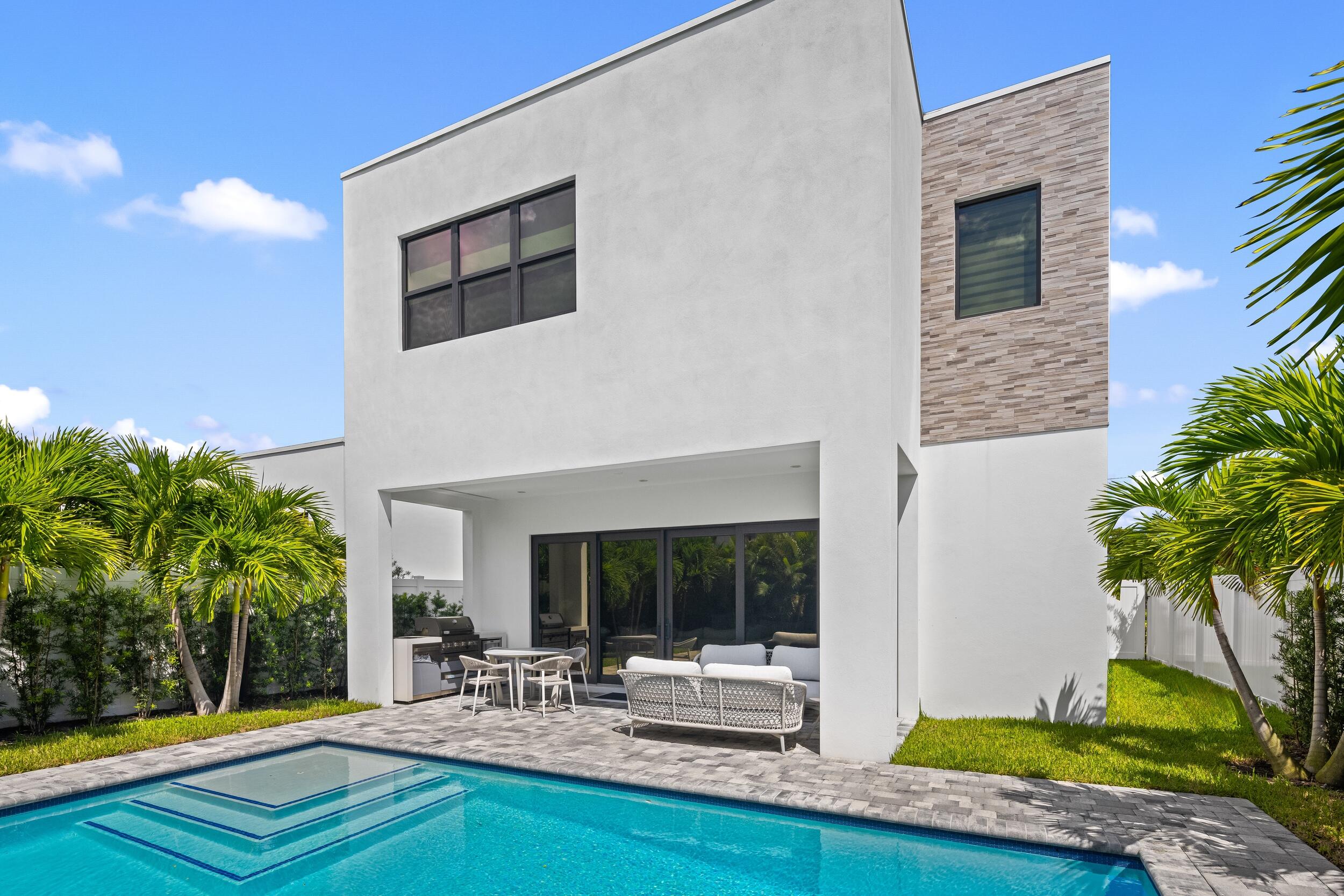 698 Jeffery Street Boca Raton, FL 33487 - Photo 17 of 47 Pool