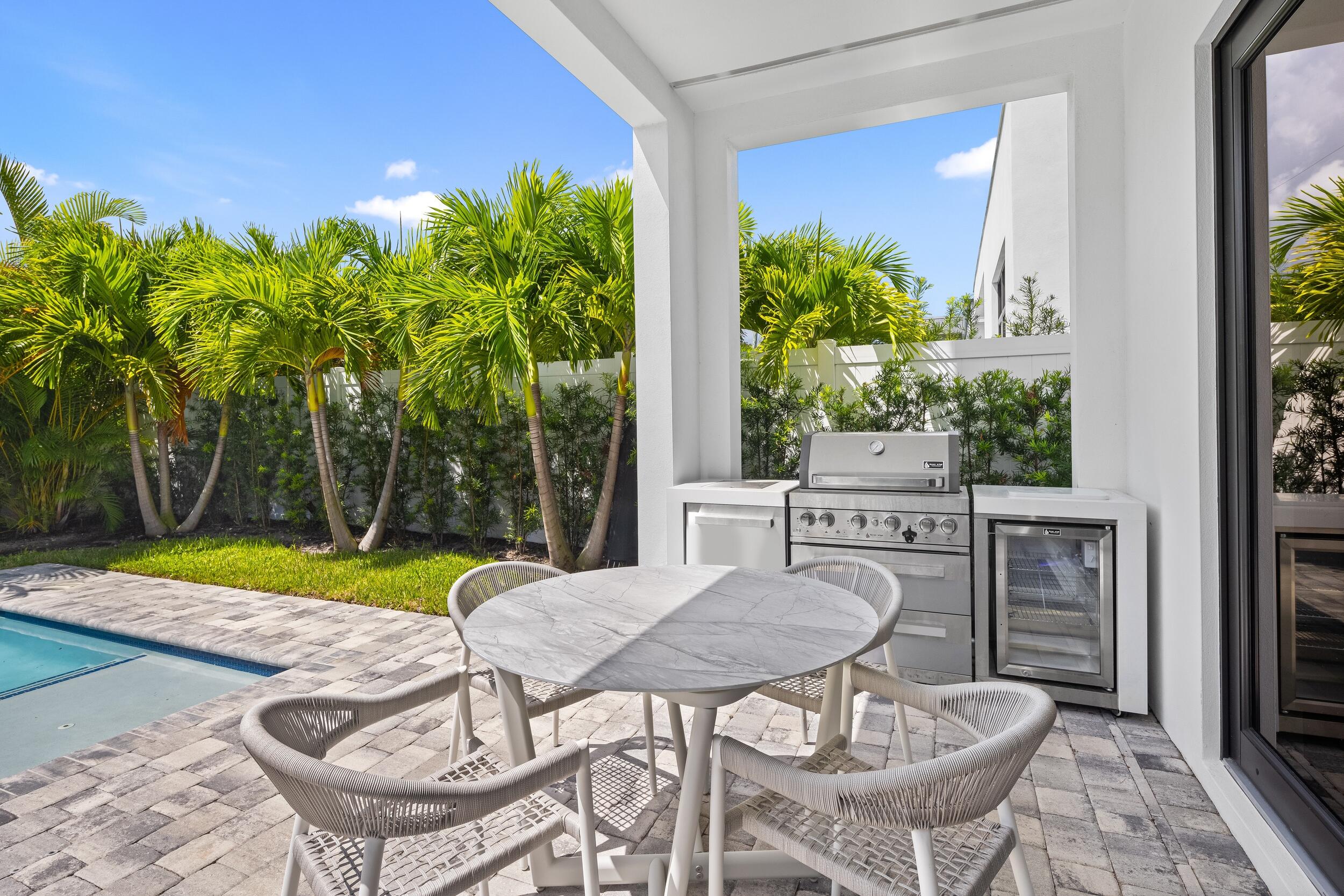 698 Jeffery Street Boca Raton, FL 33487 - Photo 18 of 47 Patio