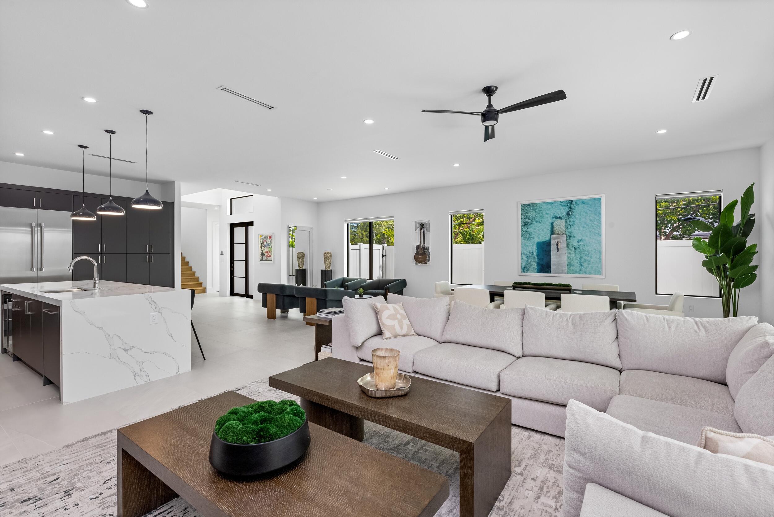 698 Jeffery Street Boca Raton, FL 33487 - Photo 19 of 47 Living area