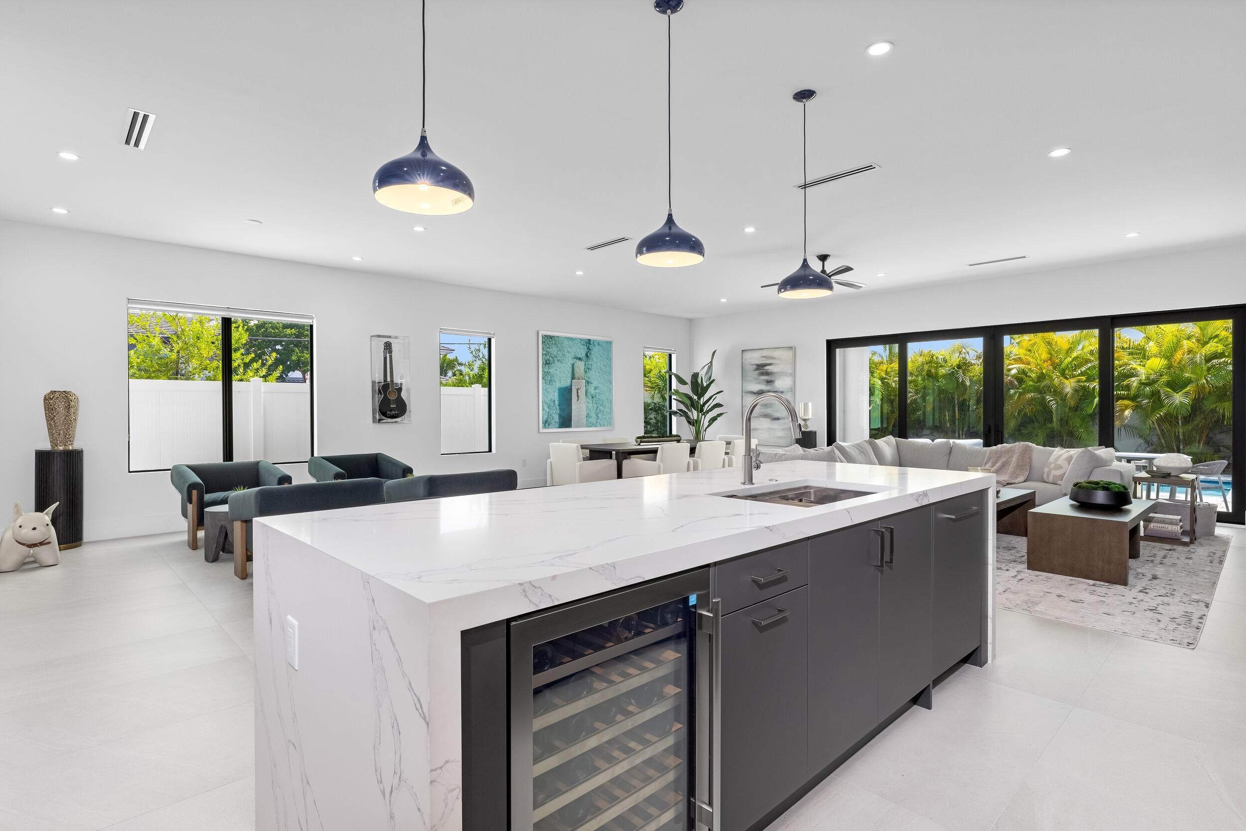 698 Jeffery Street Boca Raton, FL 33487 - Photo 20 of 47 Kitchen