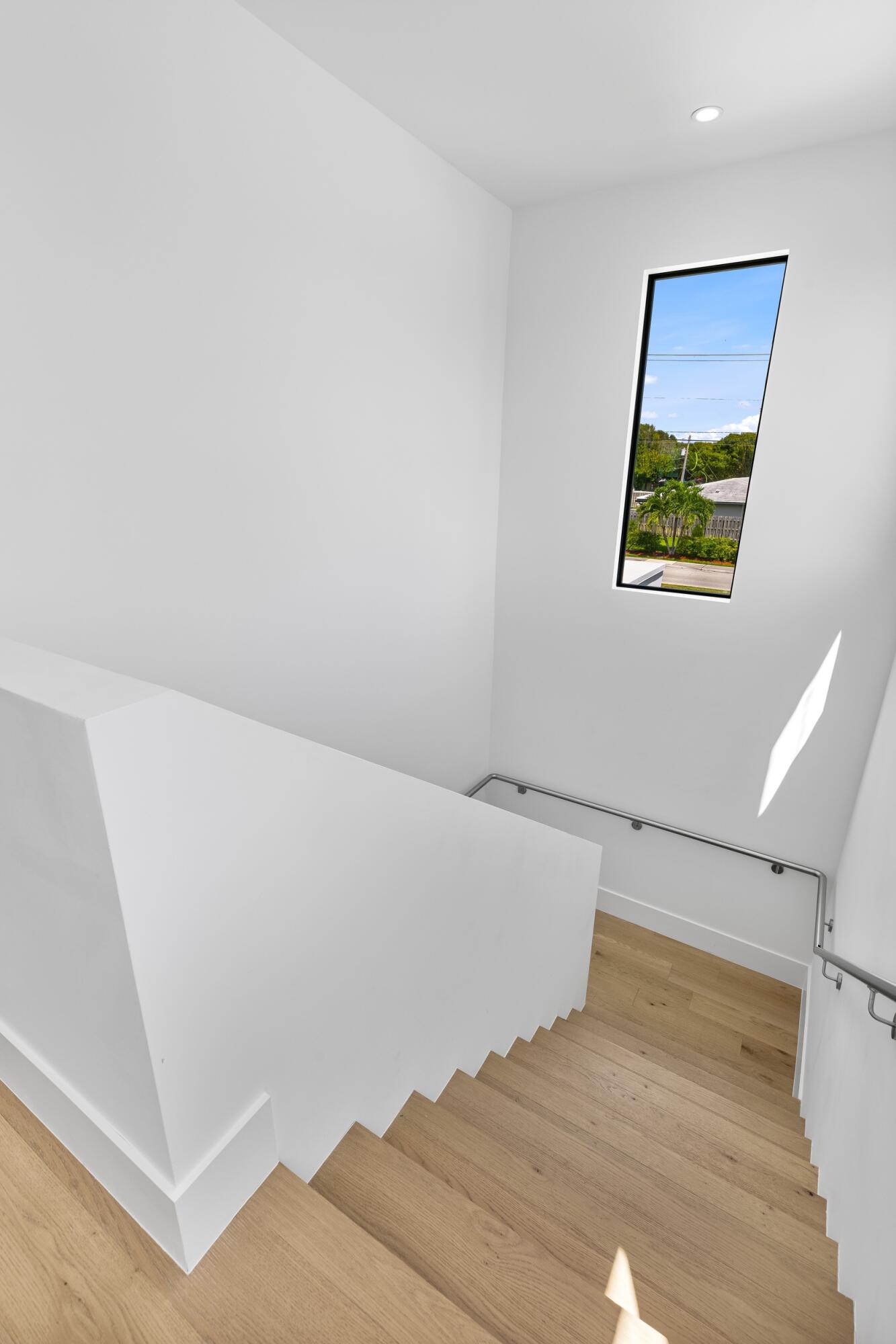 698 Jeffery Street Boca Raton, FL 33487 - Photo 28 of 47 Stairs