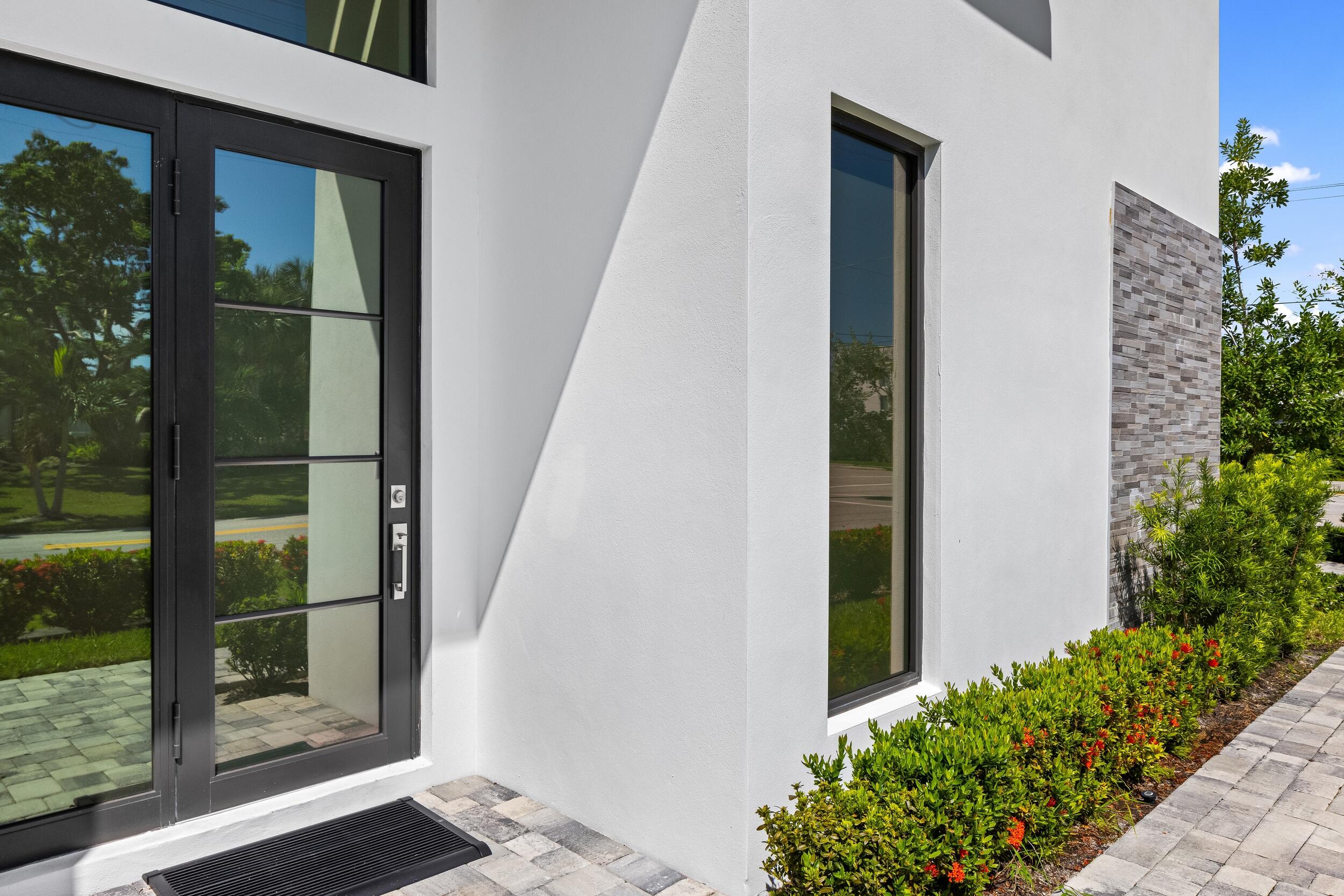 698 Jeffery Street Boca Raton, FL 33487 - Photo 3 of 47 Front