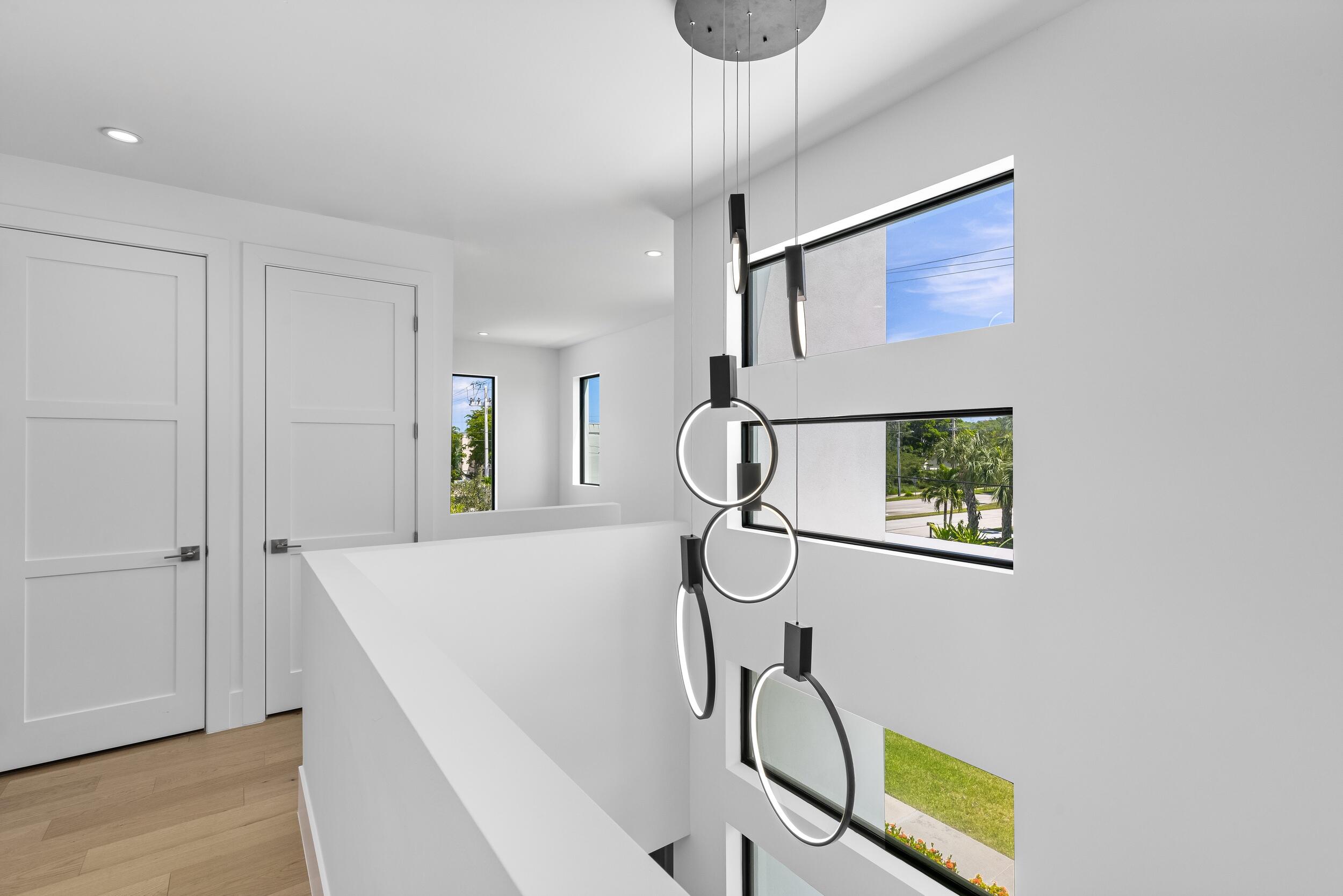 698 Jeffery Street Boca Raton, FL 33487 - Photo 34 of 47 Hallway