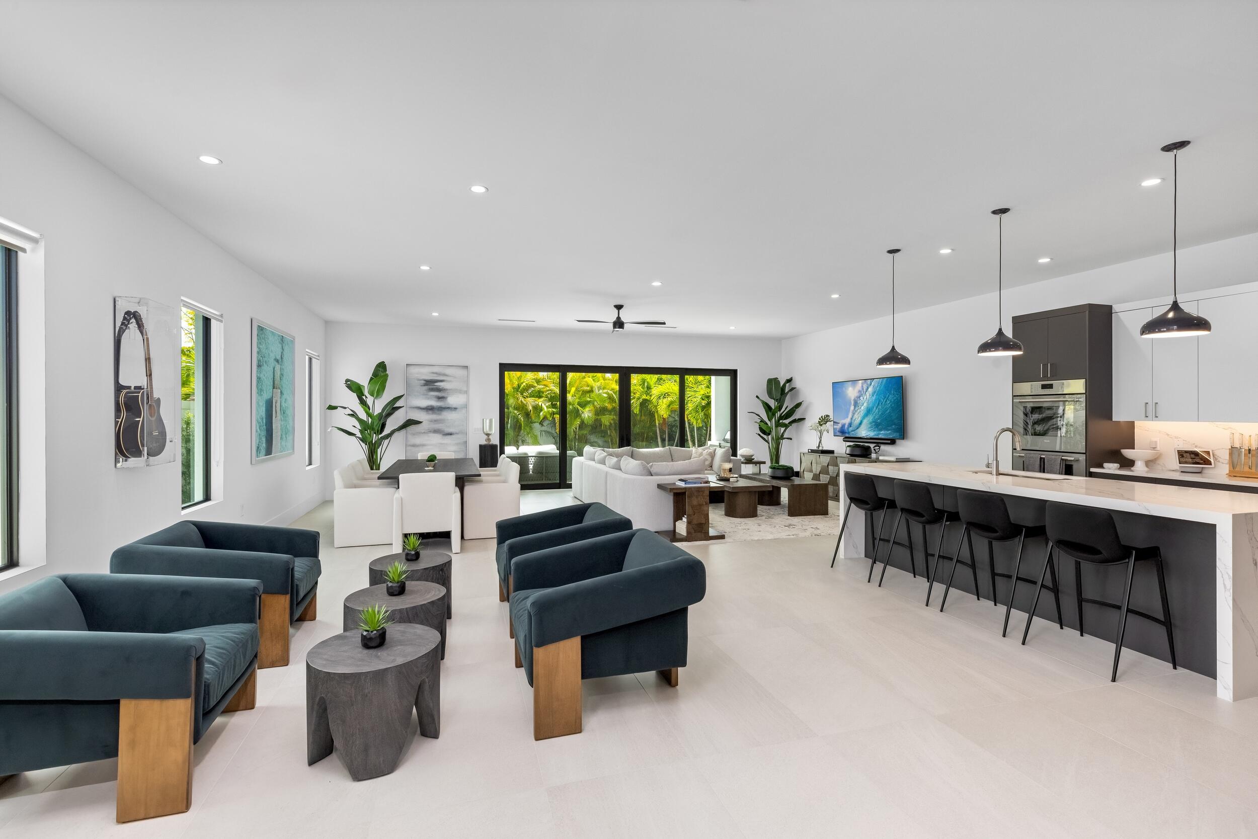 698 Jeffery Street Boca Raton, FL 33487 - Photo 4 of 47 Living area