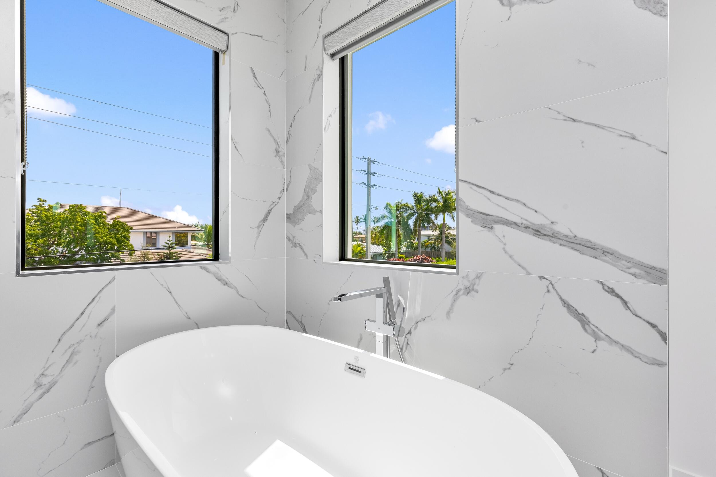 698 Jeffery Street Boca Raton, FL 33487 - Photo 41 of 47 Primary bathroom