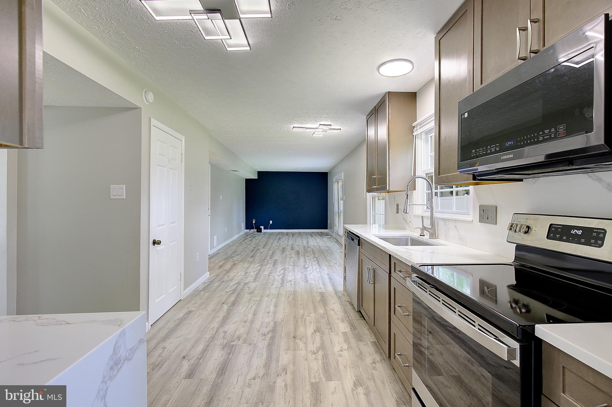 11611 Whittier Road Bowie, MD 20721 - Photo 11 of 39 Remodeled Kitchen!